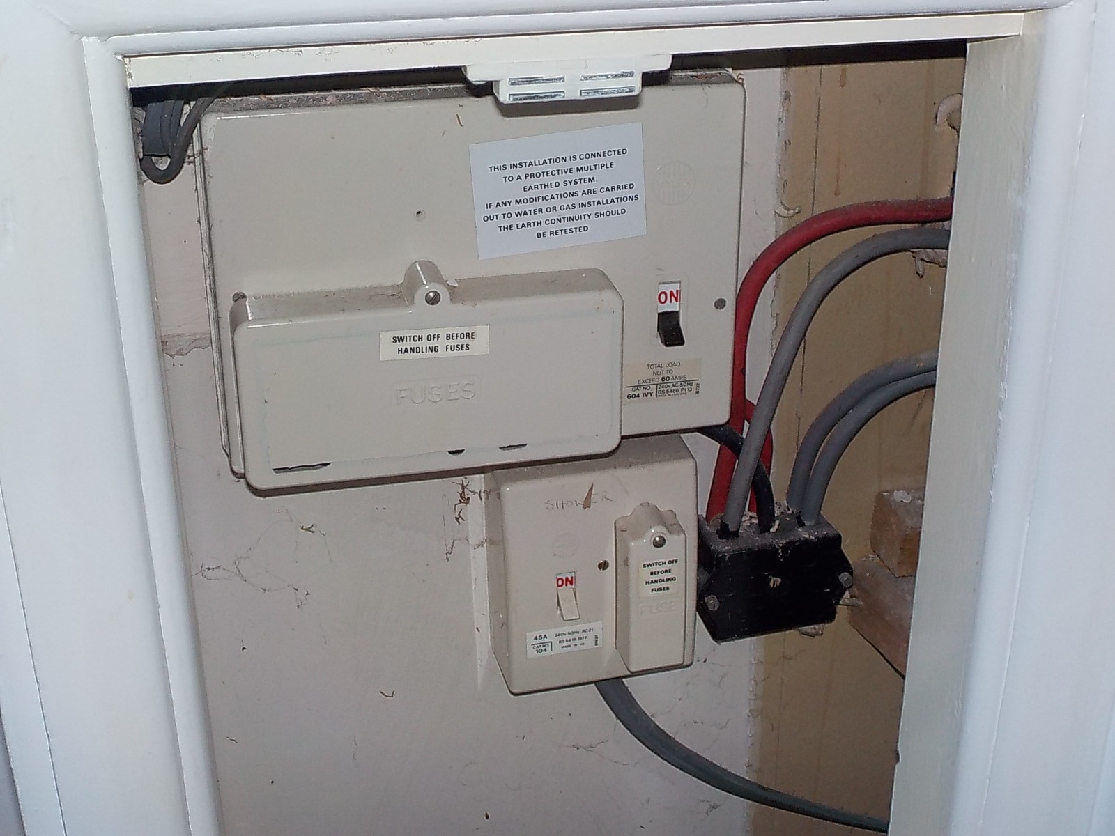 DERBY SURVEYORS HOMEBUYERS SURVEY REPORT ON A 1981 TIMBER FRAMED SEMI